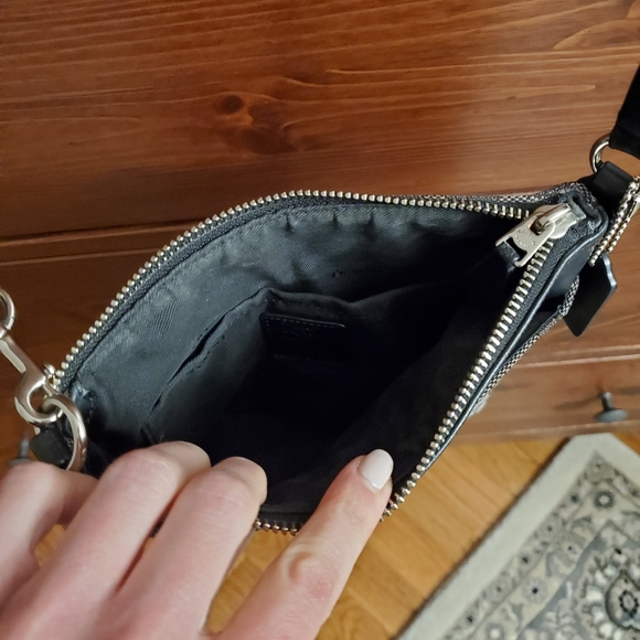 Coach Bag - Picture 9 of 10